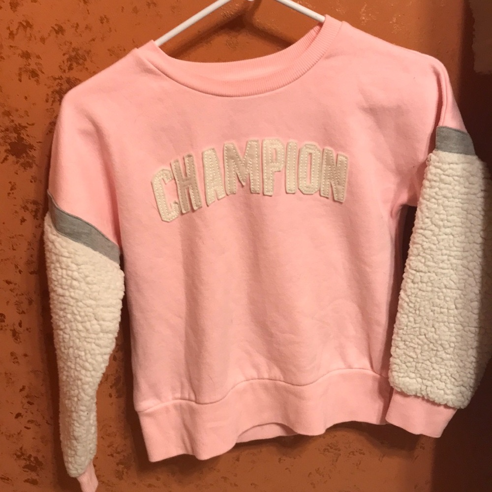 Champion athletic sweatshirt with fuzzy arms